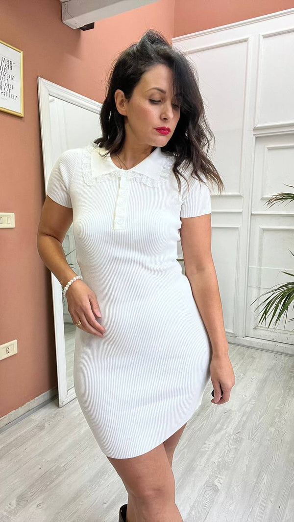 Abitino A Costine Bianco Con Colletto