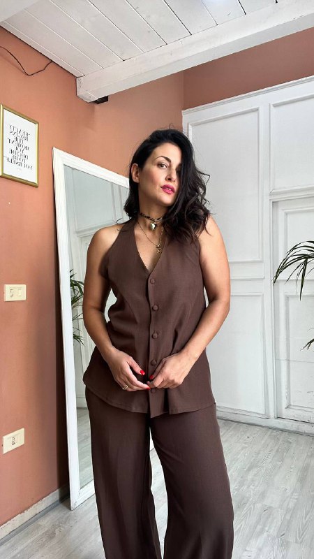 Coordinato Con Bottoni Marrone