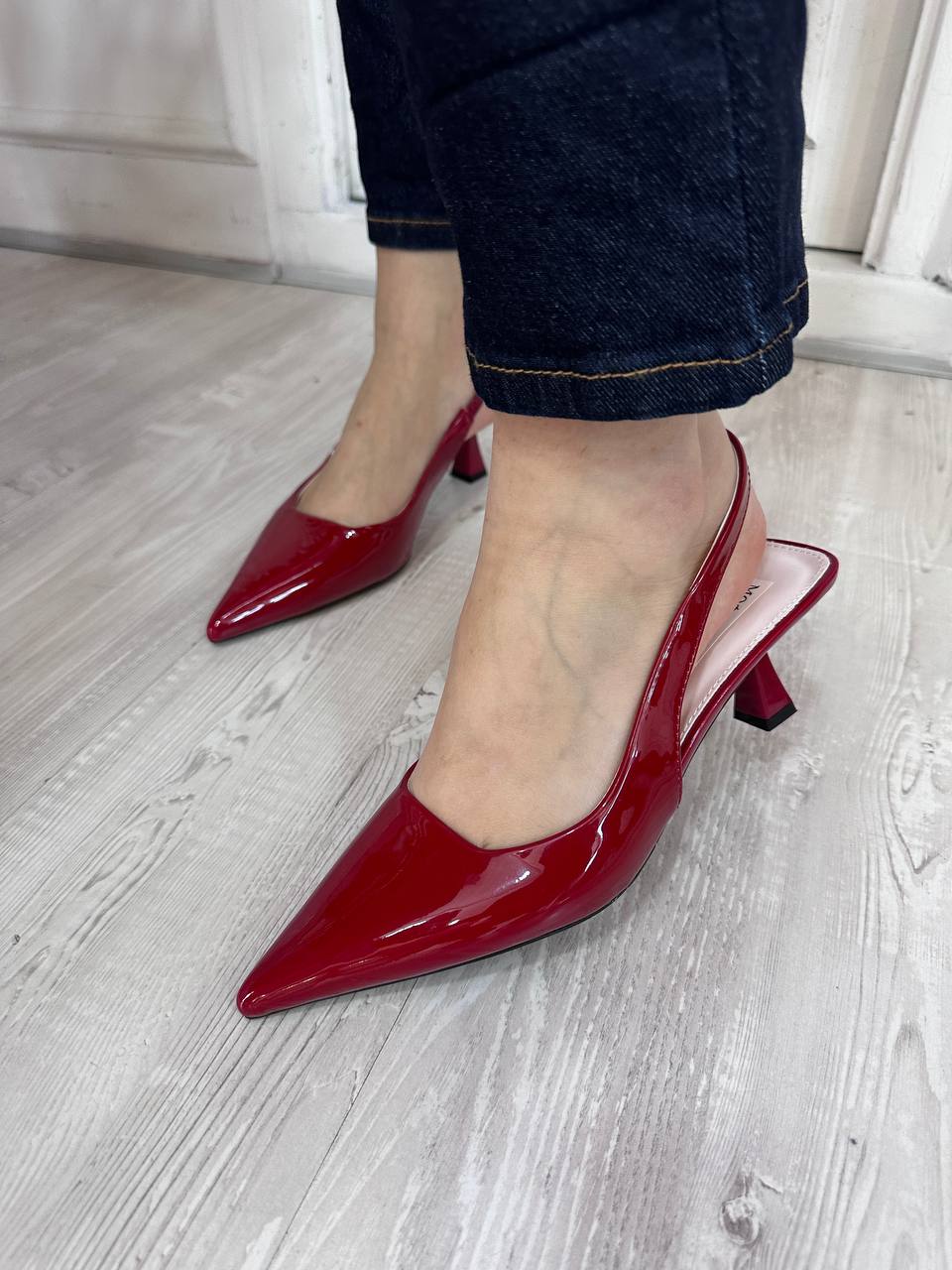 Decollete' lucido bordeaux