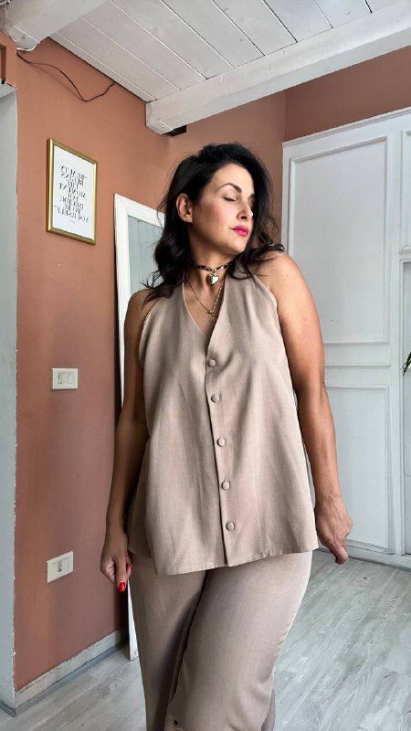 Coordinato Con Bottoni Beige