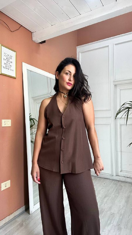 Coordinato Con Bottoni Marrone