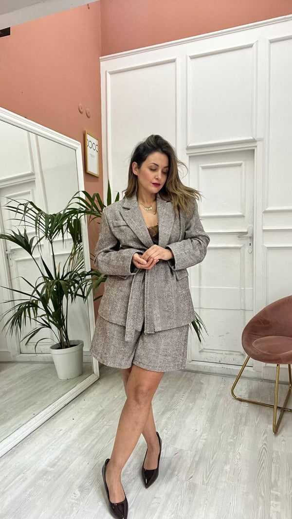 Coordinato Con Bermuda Marrone