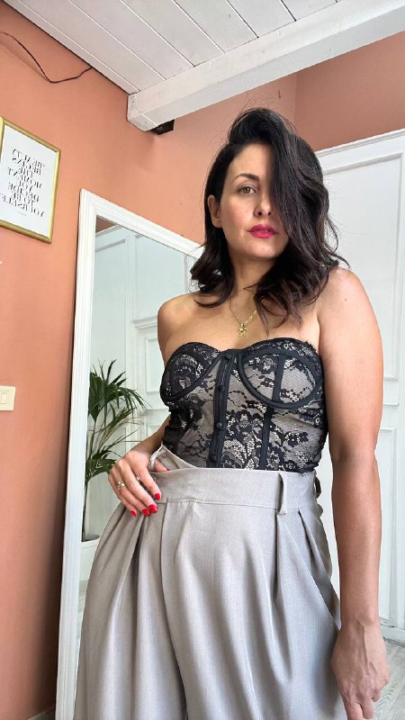 Top Nero A Fascia in Pizzo