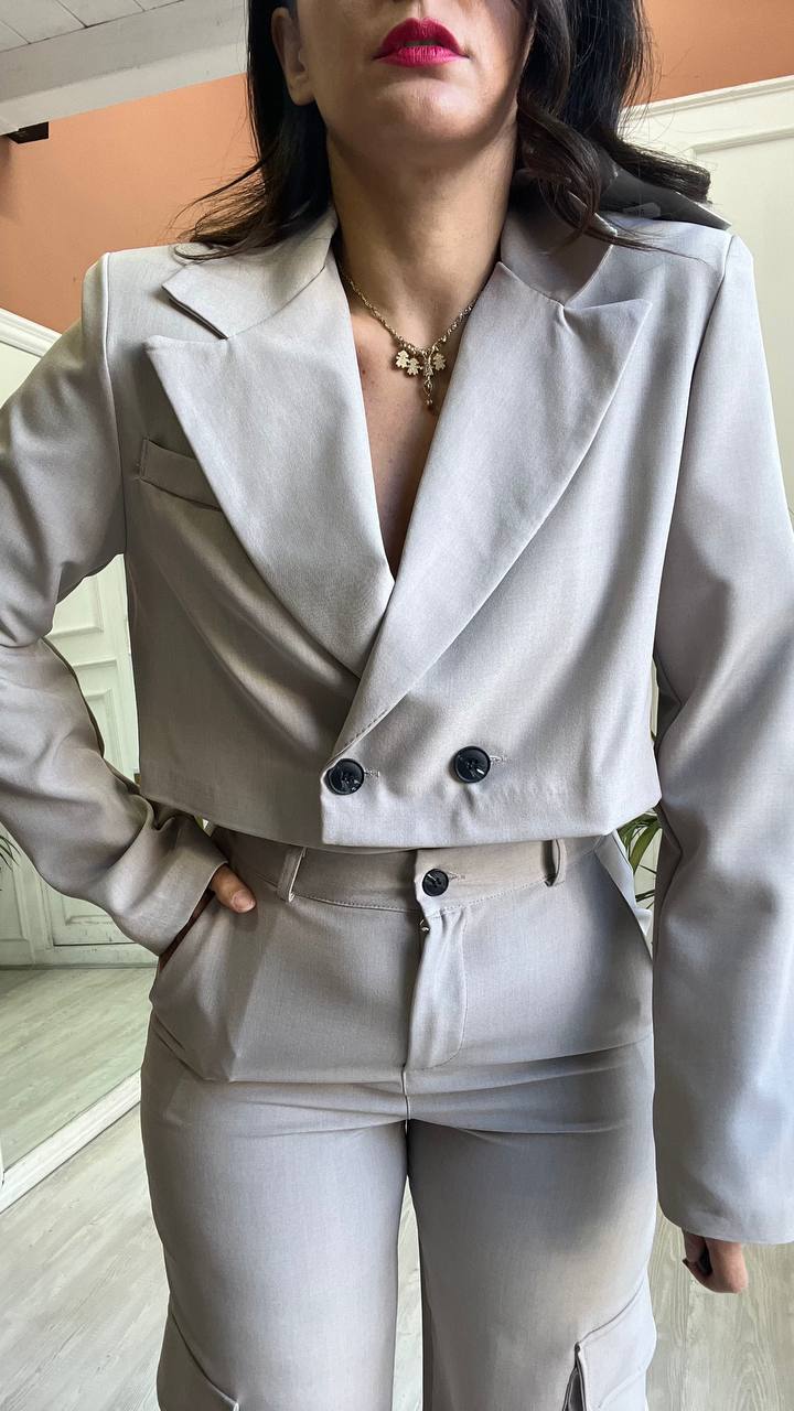 Coordinato Con Pantalone Cargo Beige