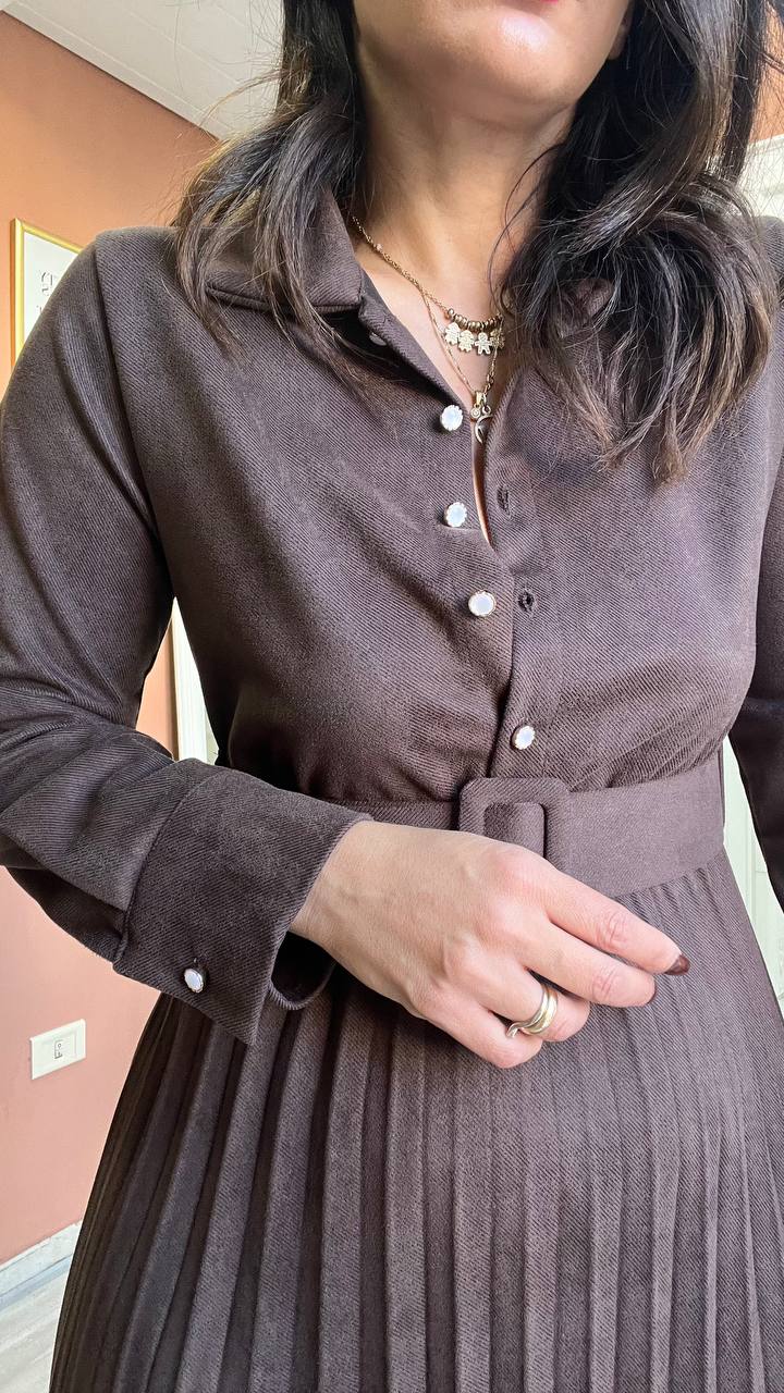Abito Marrone Con Cintura