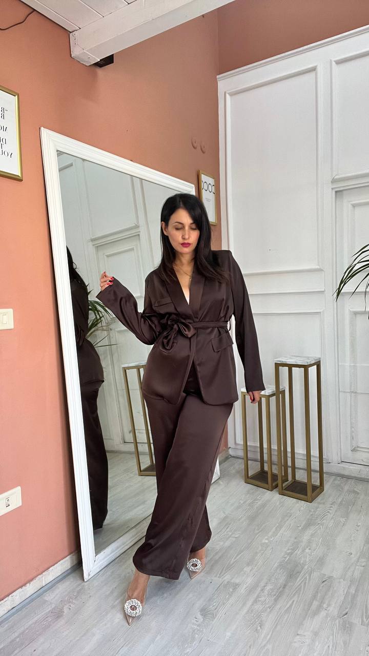 Tailleur A Kimono Marrone