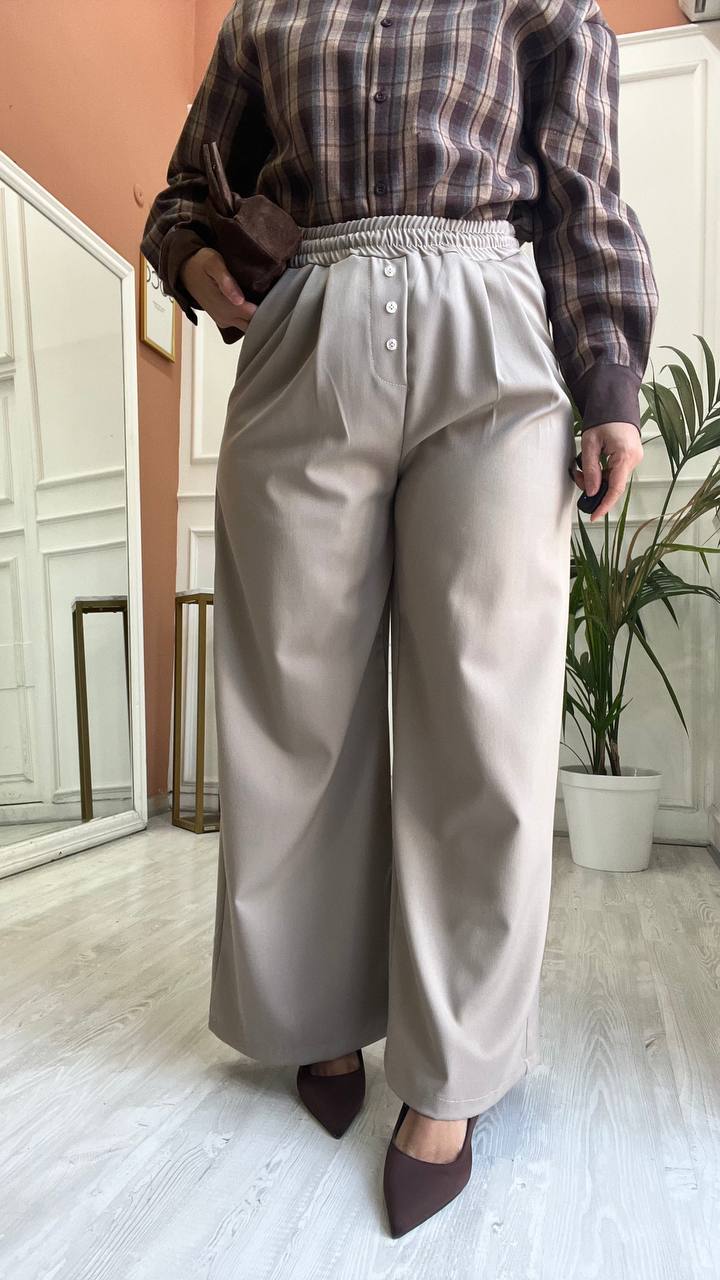 Pantalaccio Beige Con Bottoni