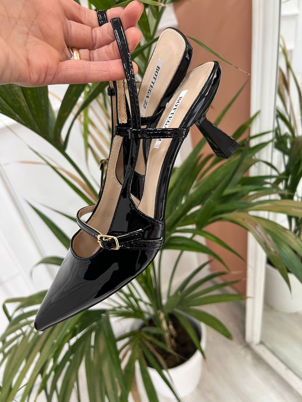 Decollete' Nero Lucido