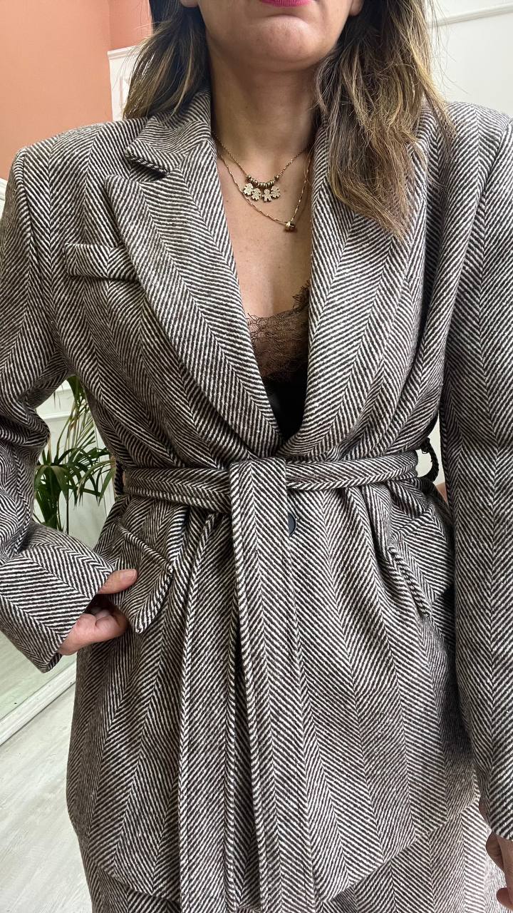 Coordinato Con Bermuda Marrone