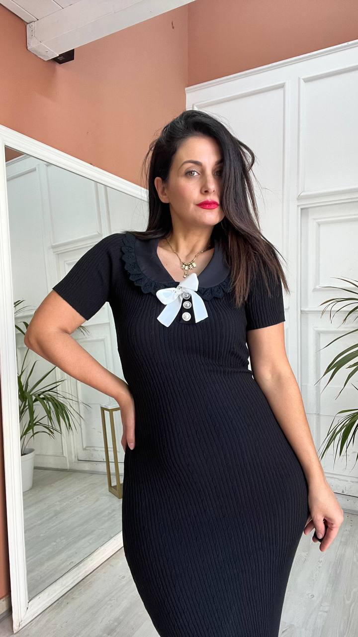 Abito Nero Con Fiocco