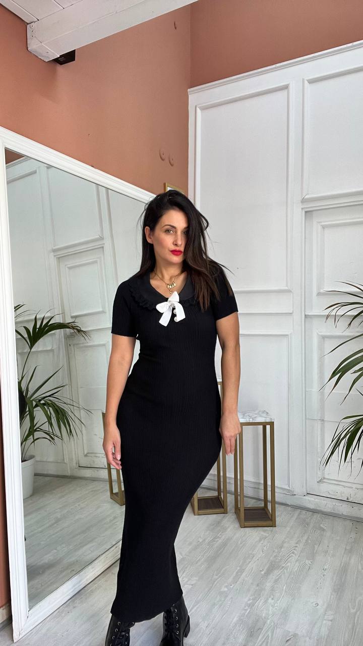 Abito Nero Con Fiocco